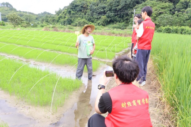 田间直播间赋能乡村产业！广工程学子赴连州丰阳助力百千万工程